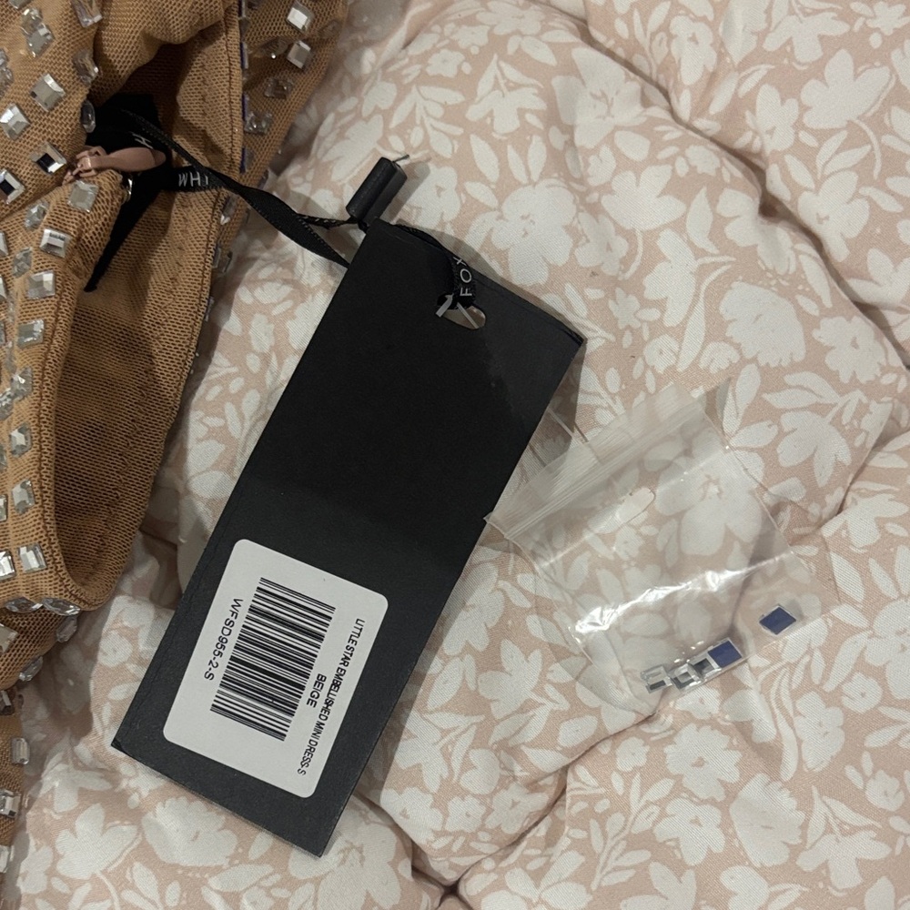 Little Star Embellished Mini Dress
Beige - Picture 3 of 4
